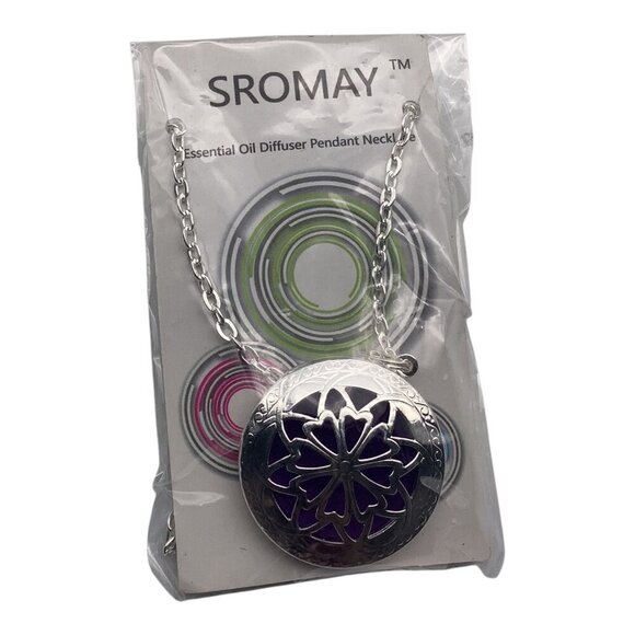 Sromay Essential Oil Diffuser Necklace Silver Tone Aromatherapy Locket With Pads - Picture 3 of 6